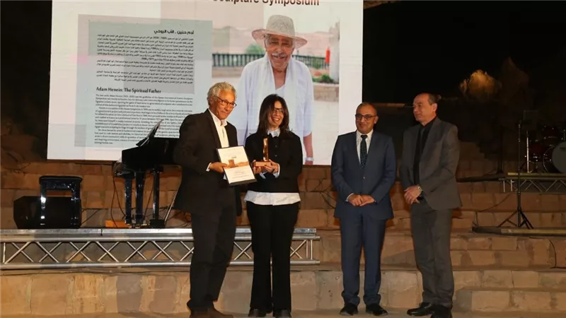 تكريم رموز التجربة المؤسسة في الدورة الـ30 لسيمبوزيوم أسوان للنحت على الجرانيت