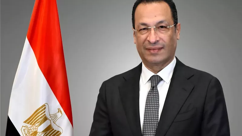 وزير الاتصالات  يغادر إلى الهند للمشاركة في قمة تأثير الذكاء الاصطناعي 2026