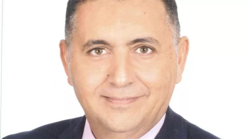 محافظ القليوبية يُجري جولة صباحية مفاجئة بحي شرق شبرا الخيمة لمتابعة الانضباط