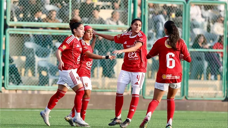 ديميتري لوبوف يعلن تشكيل الأهلي لمباراة المصري في الدوري