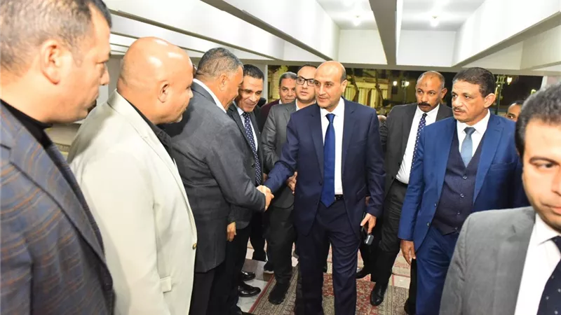 في أول لقاء له بالديوان العام.. محافظ أسيوط: المواطن في صدارة الأولويات