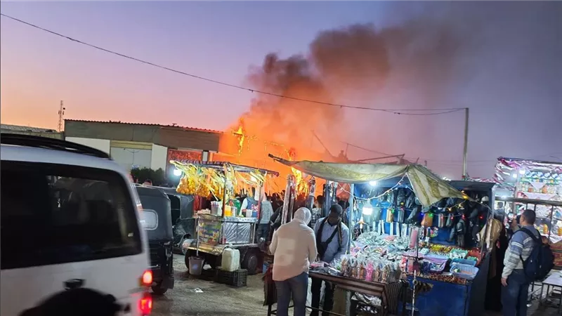 حريق يلتهم محل تجارى بمنطقة السوق بالحى السادس بمدينة أكتوبر 