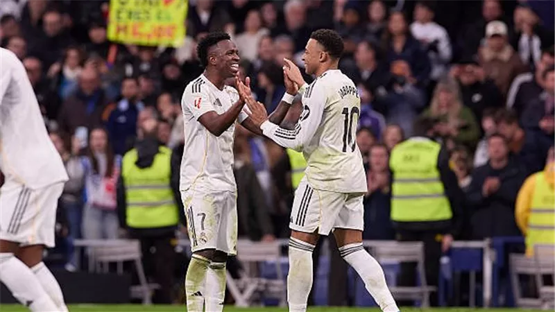 ريال مدريد وبنفيكا.. التشكيل الرسمي لمعركة ملحق دوري أبطال أوروبا