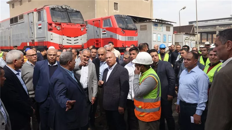 كامل الوزير يحذر عمال السكة الحديد: لا مكان لأي مقصر أو متخاذل في آداء وظيفته