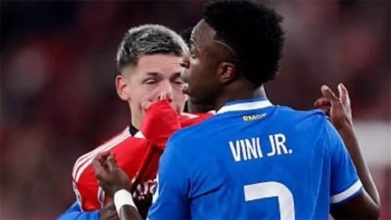 وصف فينيسيوس بـ«القرد».. مبابي يفتح النار على لاعب بنفيكا
