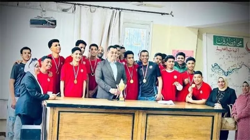 صحة قنا تنظم بطولة كرة القدم الخماسية لتعزيز الصحة والمهارات الرياضية 