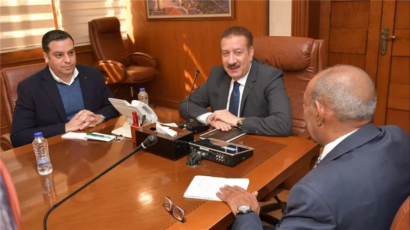 محافظ بورسعيد: خدمة المواطن والارتقاء بجودة الحياة على رأس أولويات العمل