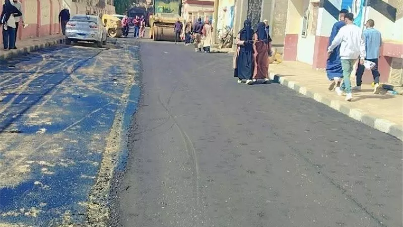استكمال أعمال رصف ورفع كفاءة شوارع أسيوط ضمن الخطة الاستثمارية
