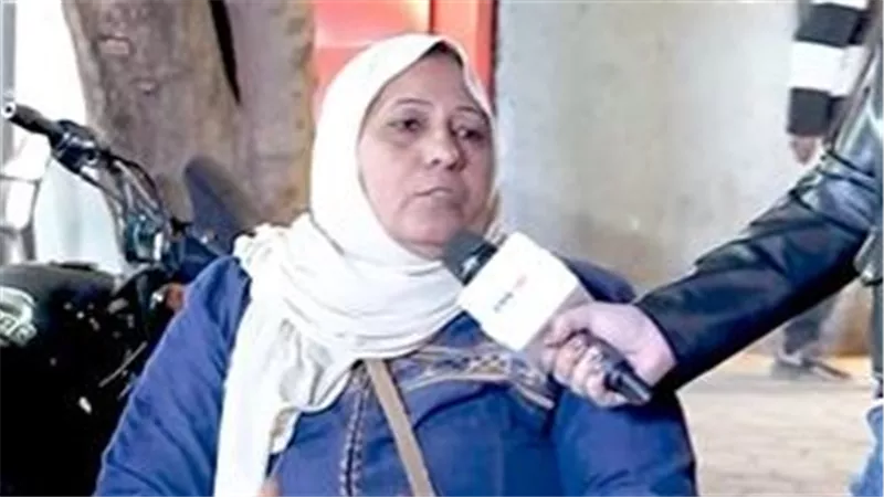 بائعة خضار تتحدى الألم: «بتسند على دراعي وربنا مش هيسيبني»
