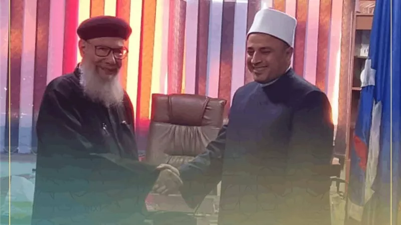 روح المحبة والوطنية.. وفد من الكنيسة يهنئ مدير أوقاف السويس بحلول شهر رمضان
