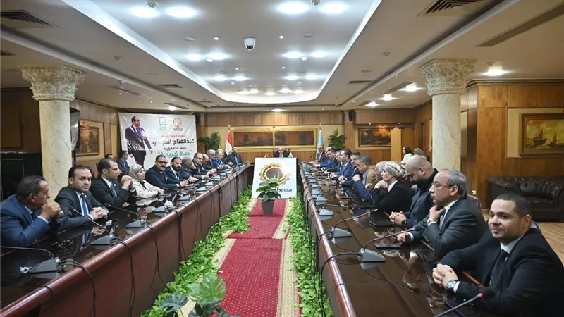محافظ الغربية يستقبل أعضاء مجلسي النواب والشيوخ لبحث مشكلات الدوائر 