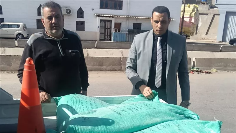 حملات تموينية مكثفة بدمياط تسفر عن ضبط مخالفات متنوعة بعدد من القطاعات