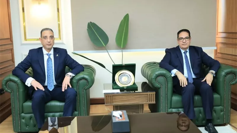 محافظ الجيزة يستقبل رئيس جامعة القاهرة للتهنئة بتوليه المنصب الجديد