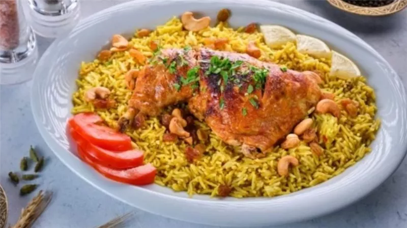 إفطار رمضان: حضري الكبسة السعودية بالدجاج خطوة بخطوة 	
