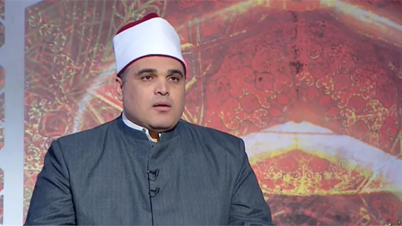 هل قراءة القرآن بسرعة دون فهم وتدبر مفيدة؟.. عالم أزهري يجيب