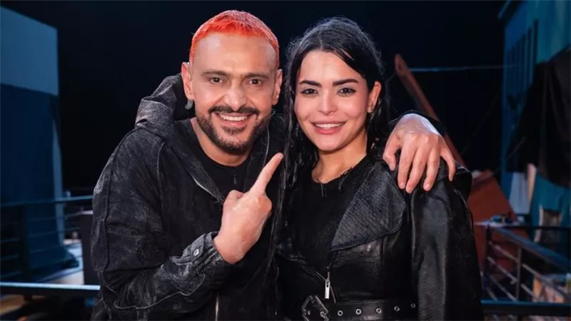 اتهامات لرامز جلال بالتحرش لفظيا بأسماء جلال في أولى حلقات برنامجه الرمضاني