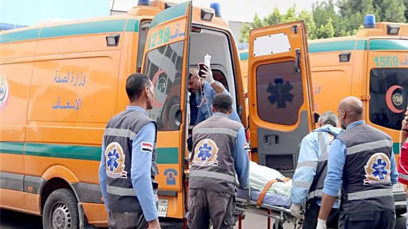 مصرع واصابة اخر  في حادث  اصطدام عربة ملاكي بنقل كبيرة بطريق كوم حمادة 