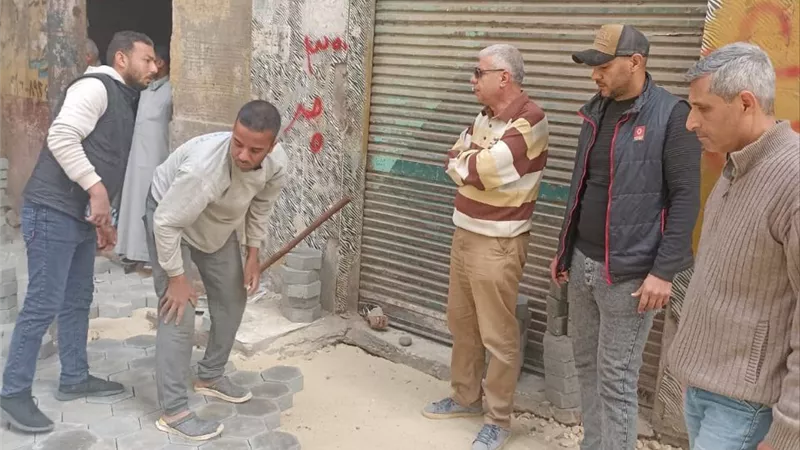 محافظ الشرقية: تركيب بلاط إنترلوك بشوارع فاقوس بتكلفه 18 مليون و600 ألف جنيه