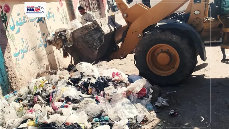 رئيس الوحدة المحلية لمركز ومدينة قنا يتابع أعمال النظافة بجميع الأحياء