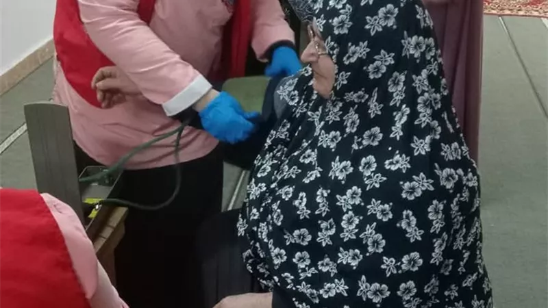 فرق الصحة العامة تقدم خدمات طبية للمصلين والمواطنين طوال ليالي رمضان
