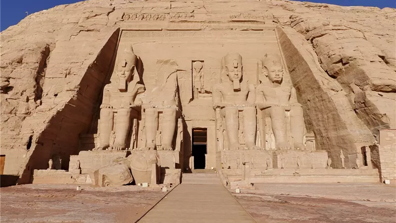  أسوان تنهي استعدادها لاستقبال آلاف السياح في ظاهرة تعامد الشمس بمعبد أبو سمبل