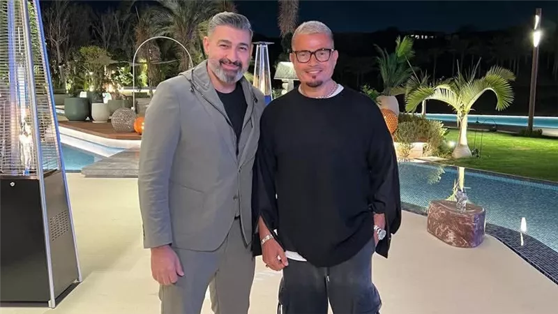 عمرو دياب يشاهد «كلهم بيحبوا مودي» مع ياسر جلال ويعبر عن إعجابه بالعمل