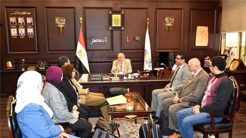 محافظ الأقصر يستقبل وفد مشروع دعم وزارة التنمية المحلية لتعزيز اللامركزية 