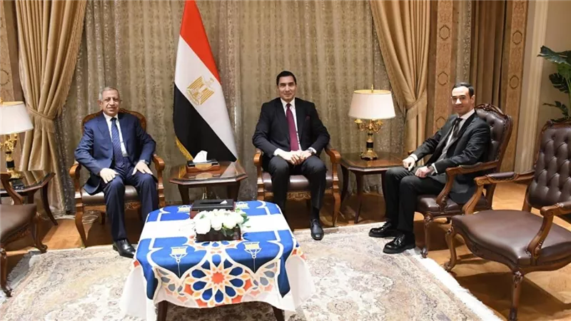 وزير الشباب والرياضة يلتقي رئيس الأكاديمية العربية للعلوم والتكنولوجيا