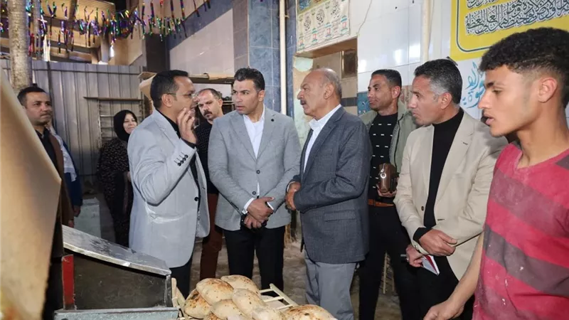 محافظ السويس يتفقد إنتاج رغيف العيش بالمخابز لضمان الجودة والالتزام بالأوزان