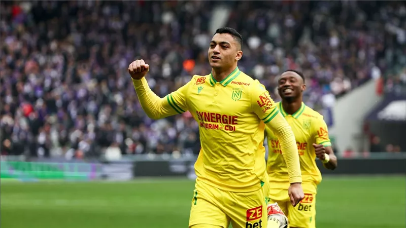أمير هشام: مصطفى محمد رفض نصائح المقربين بنشر بيان ضد جهاز المنتخب