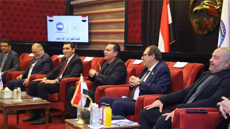 عبد الجواد لوزير الشباب: رضا الناس يتطلب تنسيقا بين نواب البرلمان والحكومة 
