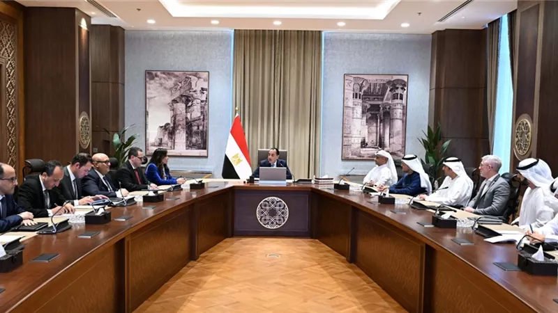 رئيس الوزراء يتابع مُستجدات تنفيذ مشروع 