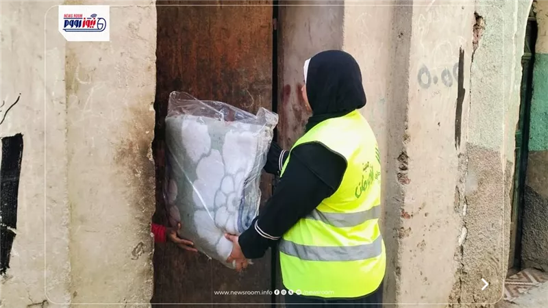 شتاء دافئ.. توزيع 1250 لحافًا وبطانية على الأسر الأولى بالرعاية في المنيا