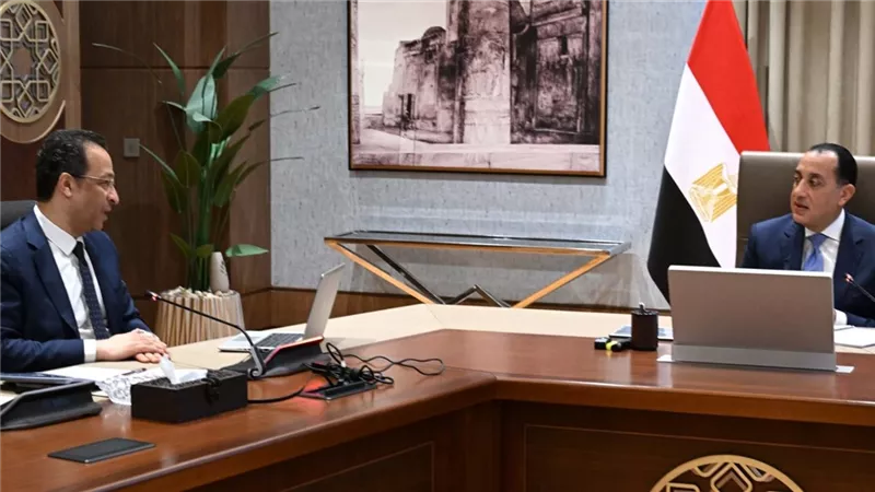 رئيس الوزراء يستعرض محاور عمل وزارة الاتصالات خلال الفترة المقبلة