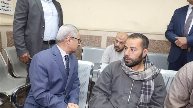 محافظ بني سويف يتفقد المركز التكنولوجي بمدينة ناصر لمتابعة التصالح والتراخيص
