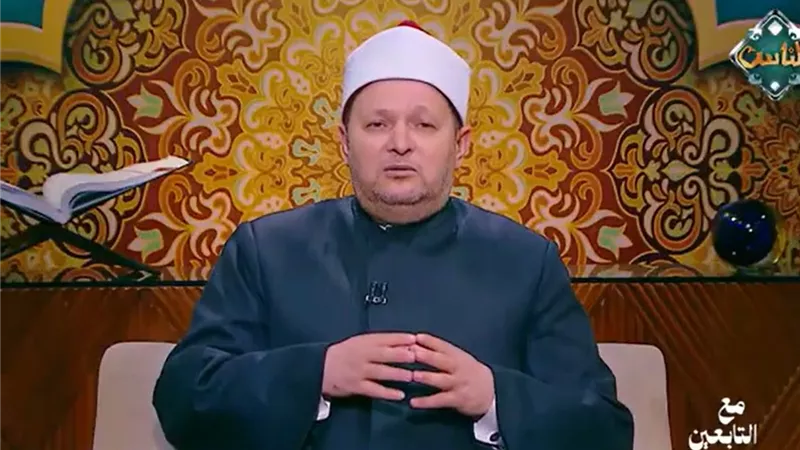 الشحات العزازي: الإمام علي زين العابدين نموذج الخشوع والعبادة والصدقة الخفية