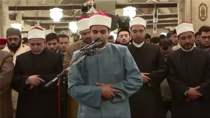دعمًا للموهوبين.. الطالب محمد رضا قابيل يؤم المصلين في التراويح بالأزهر 