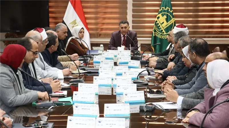 المواطن أولوية.. محافظ القليوبية يعلن خارطة طريق شاملة لتطوير الخدمات والمرافق