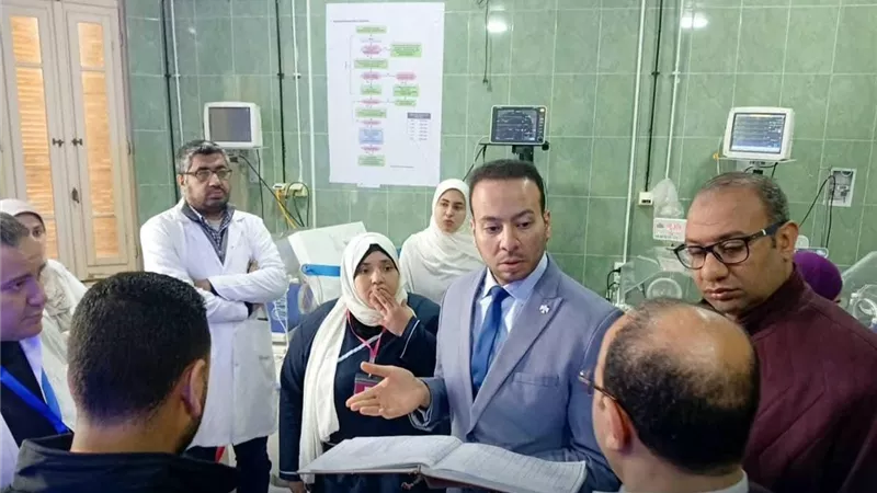 وكيل وزارة الصحة يتفقد مستشفى ادفينا ويكلف لجنة متخصصة بدراسة إنشاء وحدة عنا