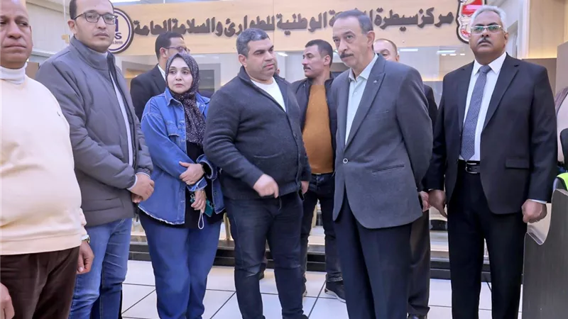 محافظ سوهاج يتفقد إدارات الديوان العام ويوجه بزيادة فاعلية الأداء