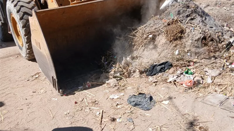 محافظ قنا: رفع 227 طن مخلفات في حملات نظافة مكثفة بمركزي 