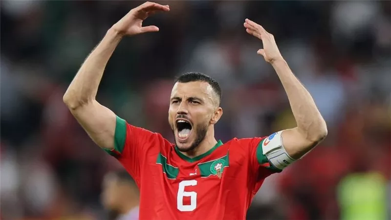 برسالة مؤثرة.. قائد منتخب المغرب يعلن اعتزاله اللعب الدولي ويودع أسود الأطلس 