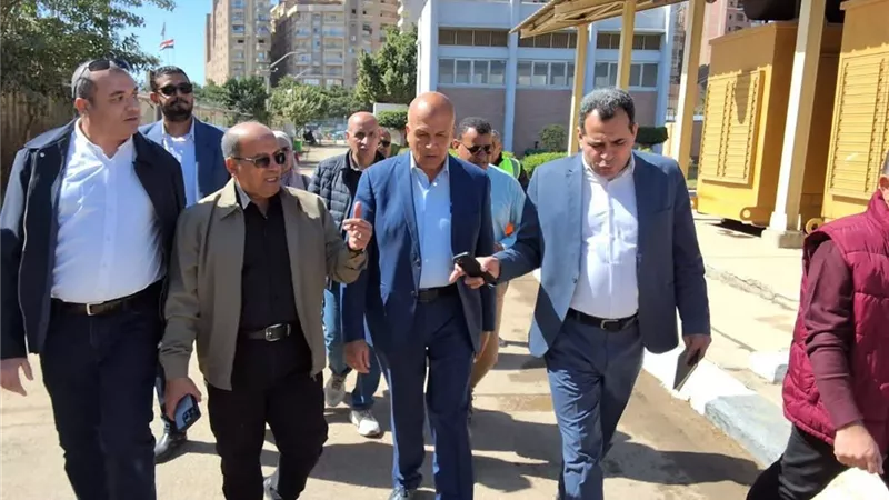نائب وزيرة الإسكان يتفقد مشروعات مياه الشرب والصرف الصحي بمحافظة الفيوم