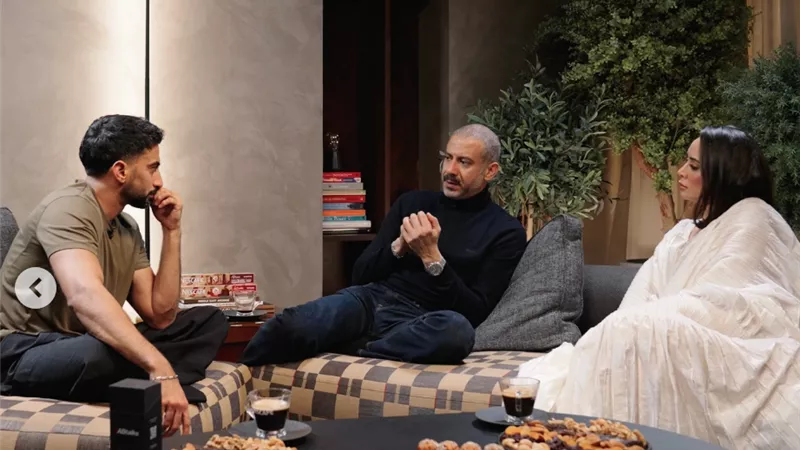 أنس بوخش يروج لحلقة «ABtalks» مع بسنت شوقي ومحمد فراج 