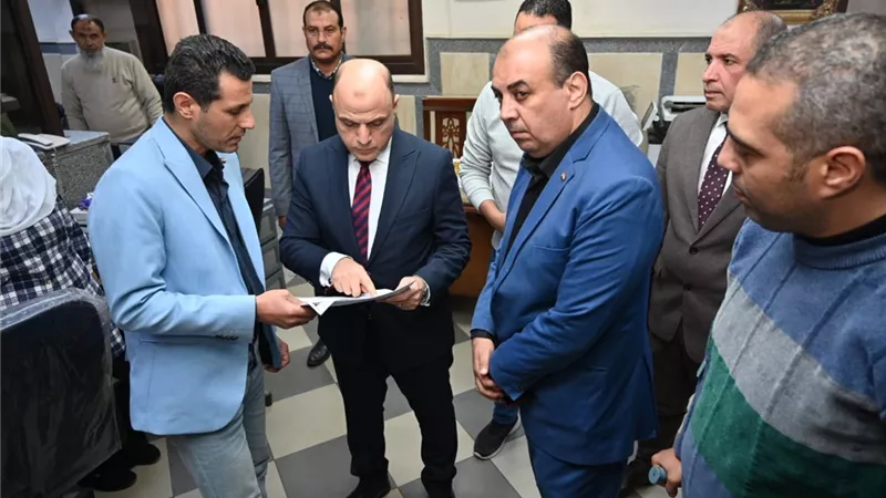 محافظ الغربية يوجه بسرعة حل شكاوى المواطنين ويشدد على جودة الخدمات