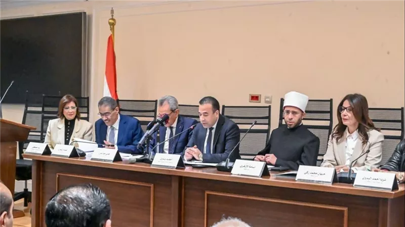 وزيرة الثقافة تشارك في جلسة استماع بالبرلمان لمناقشة تنظيم استخدام الأطفال 