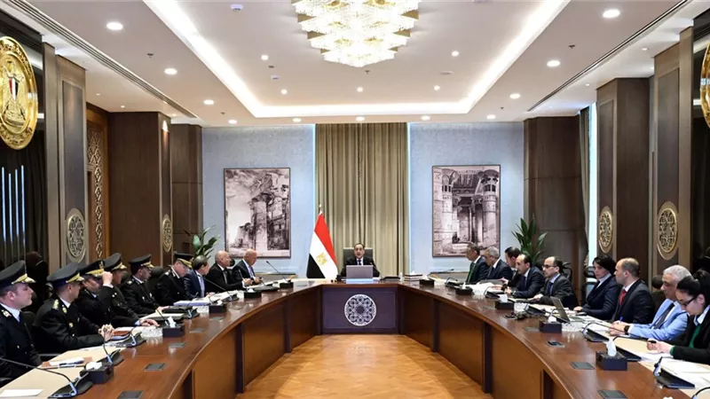 رئيس الوزراء يتابع مستجدات موقف تطوير وتوسعة كوبري 6 أكتوبر