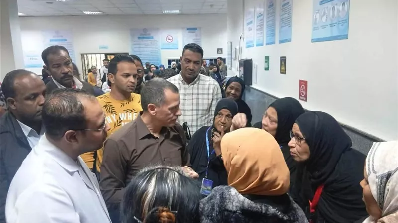 للوقوف علي أهم المشكلات.. زيارة ميدانية مفاجئة لمحافظ أسوان لمركز الأورام 
