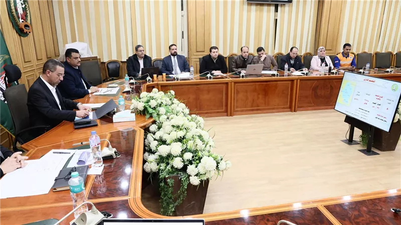 محافظ المنوفية يناقش استثمارات قطاع الصحة بـ 4 مليارات جنيه لدعم المواطنين