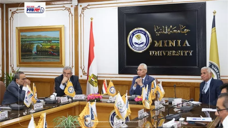 مجلس جامعة المنيا يعتمد قرارات تنظيمية شاملة ويستعد لزراعة الكبد والكُلى 
